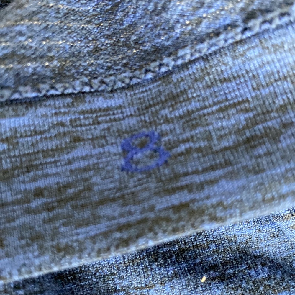 Lululemon Swiftly Tech Long Sleeve sz 8 - Picture 5 of 6